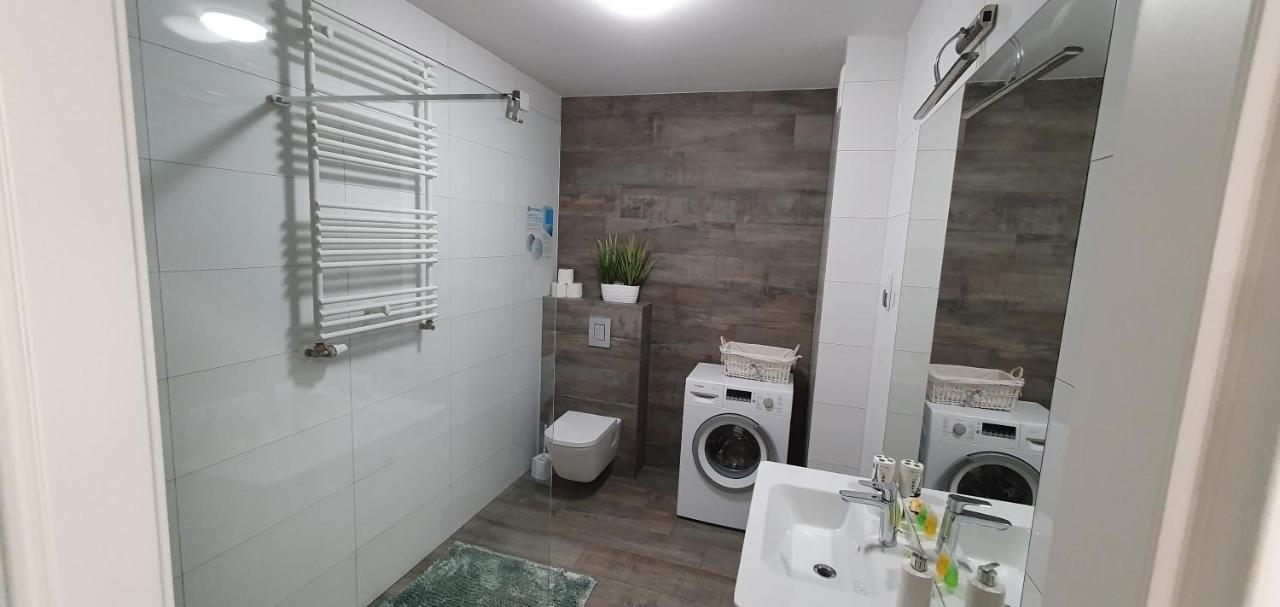 Apartament Z Basenem Laura Polanki Park Appartement Kołobrzeg Buitenkant foto
