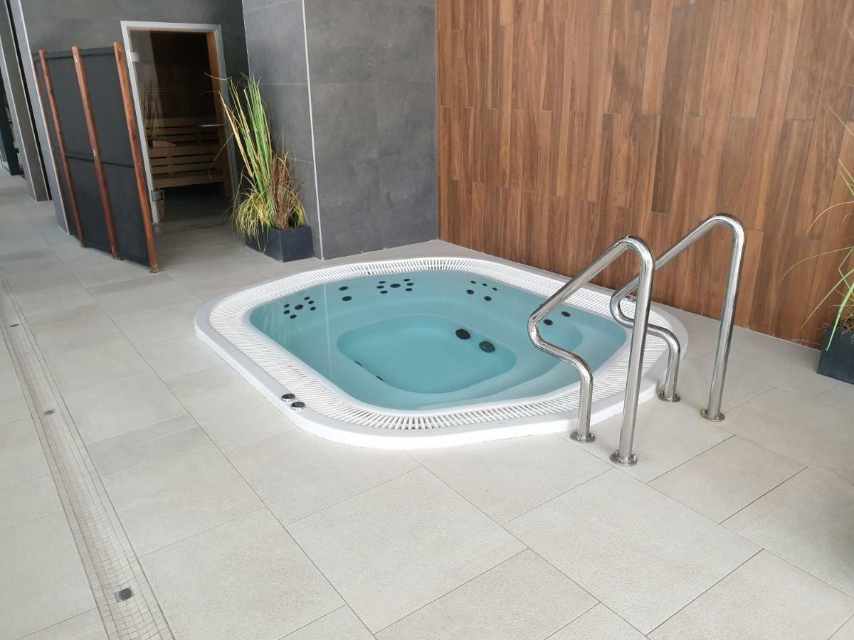 Apartament Z Basenem Laura Polanki Park Appartement Kołobrzeg Buitenkant foto