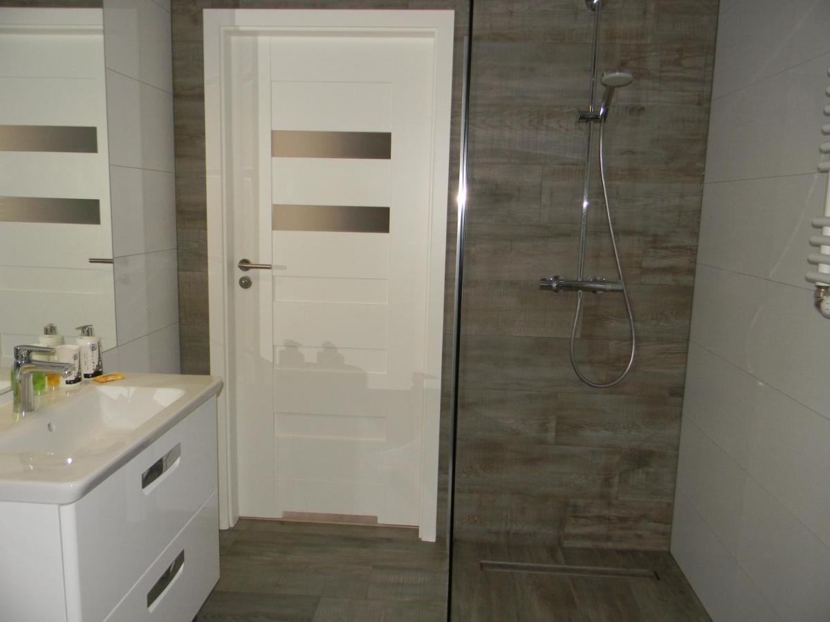 Apartament Z Basenem Laura Polanki Park Appartement Kołobrzeg Buitenkant foto